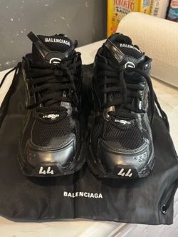 BRAND NEW BALENCIAGA RUNNER (BEST OFFER)