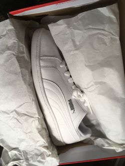 White Puma shoes