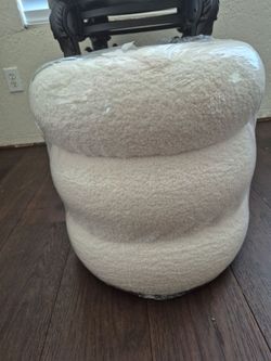 White ottoman