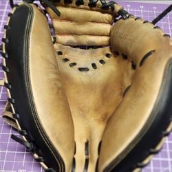 All Star Pro Elite  CM 3000 XSBT Baseball Catcher Glove Size 32 