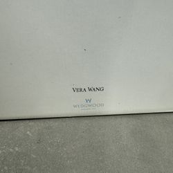 Vera Wang Wedgewood 5 Piece Fine China Set New