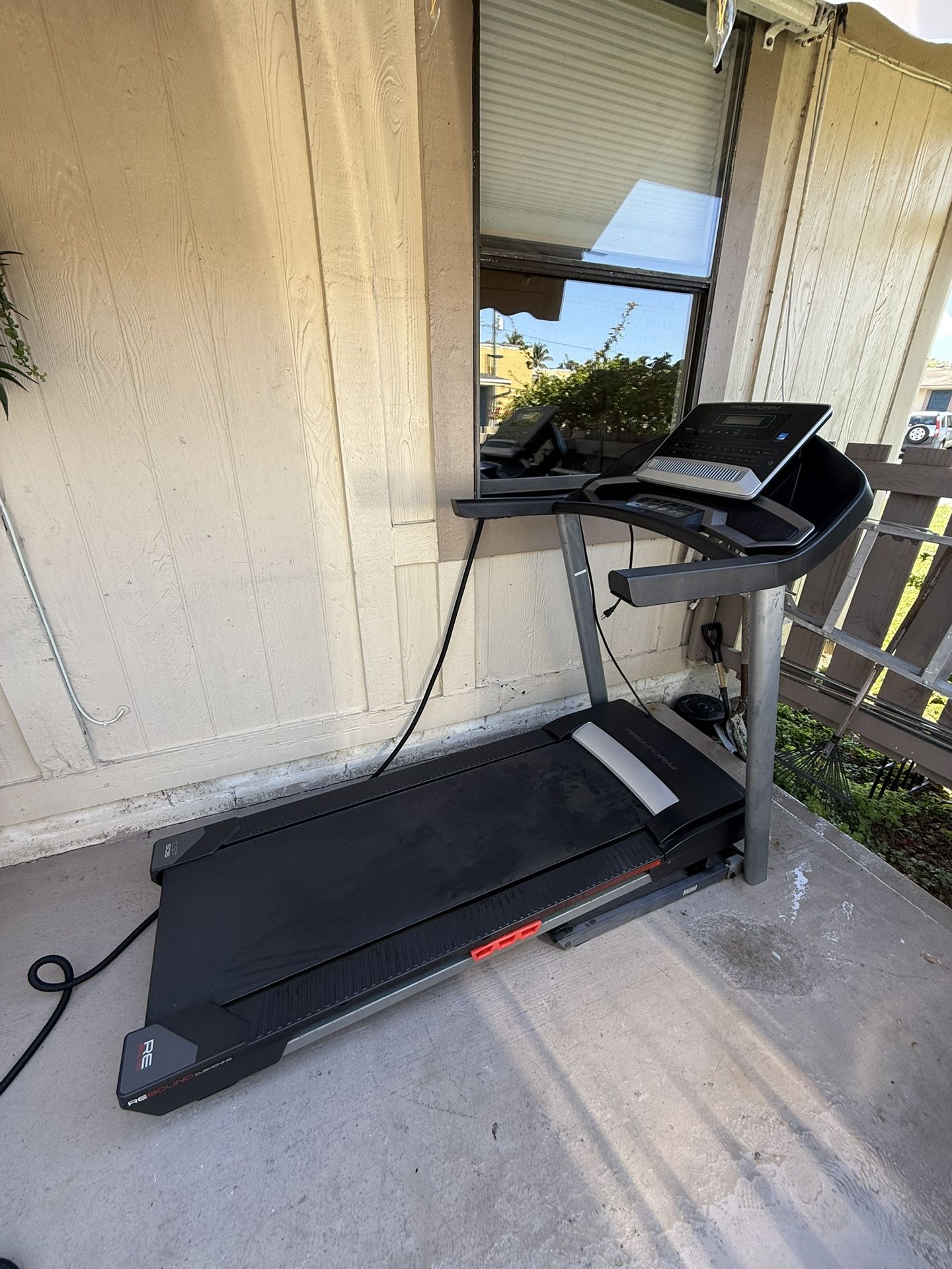 PROFORM TREADMILL