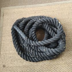 Professional  1. 1/2  50 Ft Battle rope Almost New