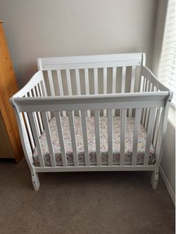 Infant crib