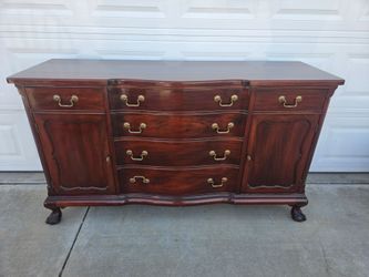 Mahogany Serpentine Buffet Sideboard with Brass Hardware