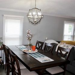 6 Person Dinning Room Table