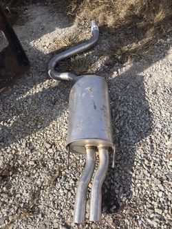 98-02 olds intrigue muffler assy. “ never installed “