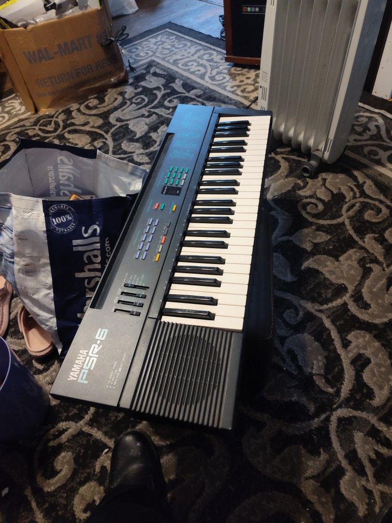 Yamaha P S R.6