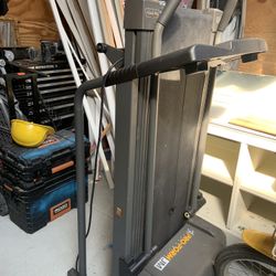 Treadmill   (Proform)