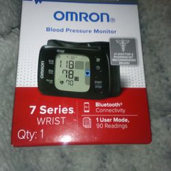 Blood Pressure Wrist Omron 7 Series Wrist 7BP6350