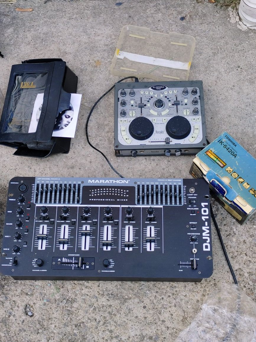 DJ EQUIPMENT