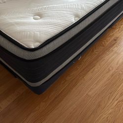 King Mattress 14” With 2 Pc Night Stand 1 Year Old 