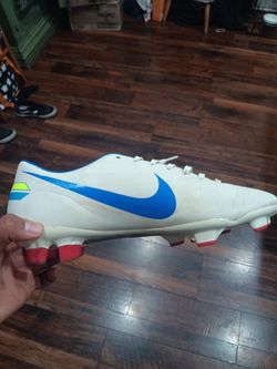 Nike  Soccer Cleats