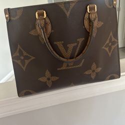 Louis Vuitton Purse