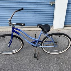 26”in Huffy Woman’s Beach Cruiser Bike - Used good/fair condition 