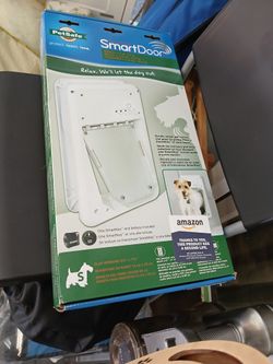 New**** PetSafe Electronic Pet Door