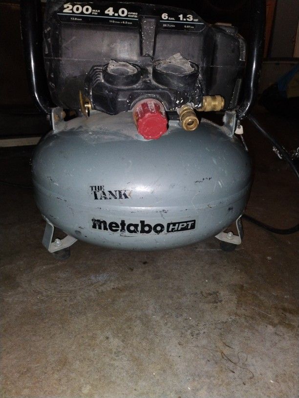 Metabo HPT Air Compressor