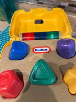Little Tikes Discover Sounds Tool Box, interactive shape-sorter & musical toy