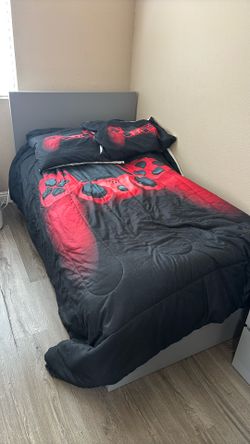2- Full Size Comforter Gaming
