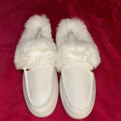 Cute White House Shoes (or Normal Shoes)