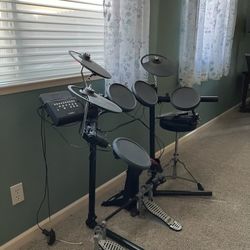Yamaha Drum Set 