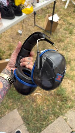 Ear muff