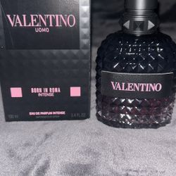 Uomo Born in Roma Intense Eau de Parfum