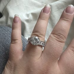 925 Sterling Silver Ring!