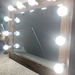 🎁new Luxury Professional Makeup Mirror 🎁