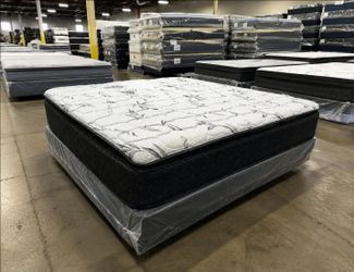Queen Regular mattress new