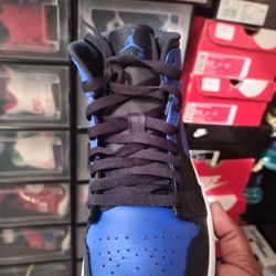Jordan 1 Mids