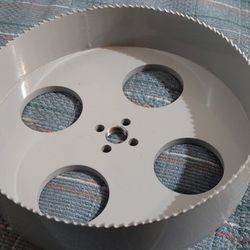 7″ X 1 1/2″ E-Series Bi-Metal Hole Saw

-NEW NEVER USED 