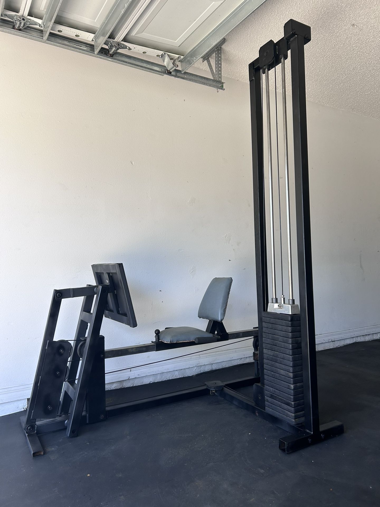Pacific Fitness Dual Leg Press / Low Row Machine