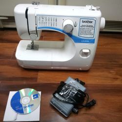 Brother LX-3125 Electronic Sewing Machine LX3125 LX 3125 - Works Great