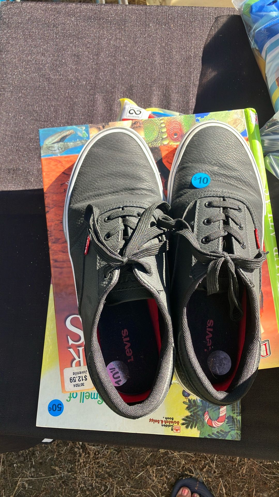 Men’s Size 10.5 Levi’s Shoes