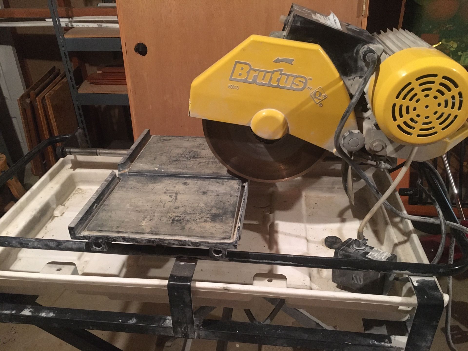Brutus 18” Wet Tile Saw, EUC for Sale in South Brunswick Township, NJ