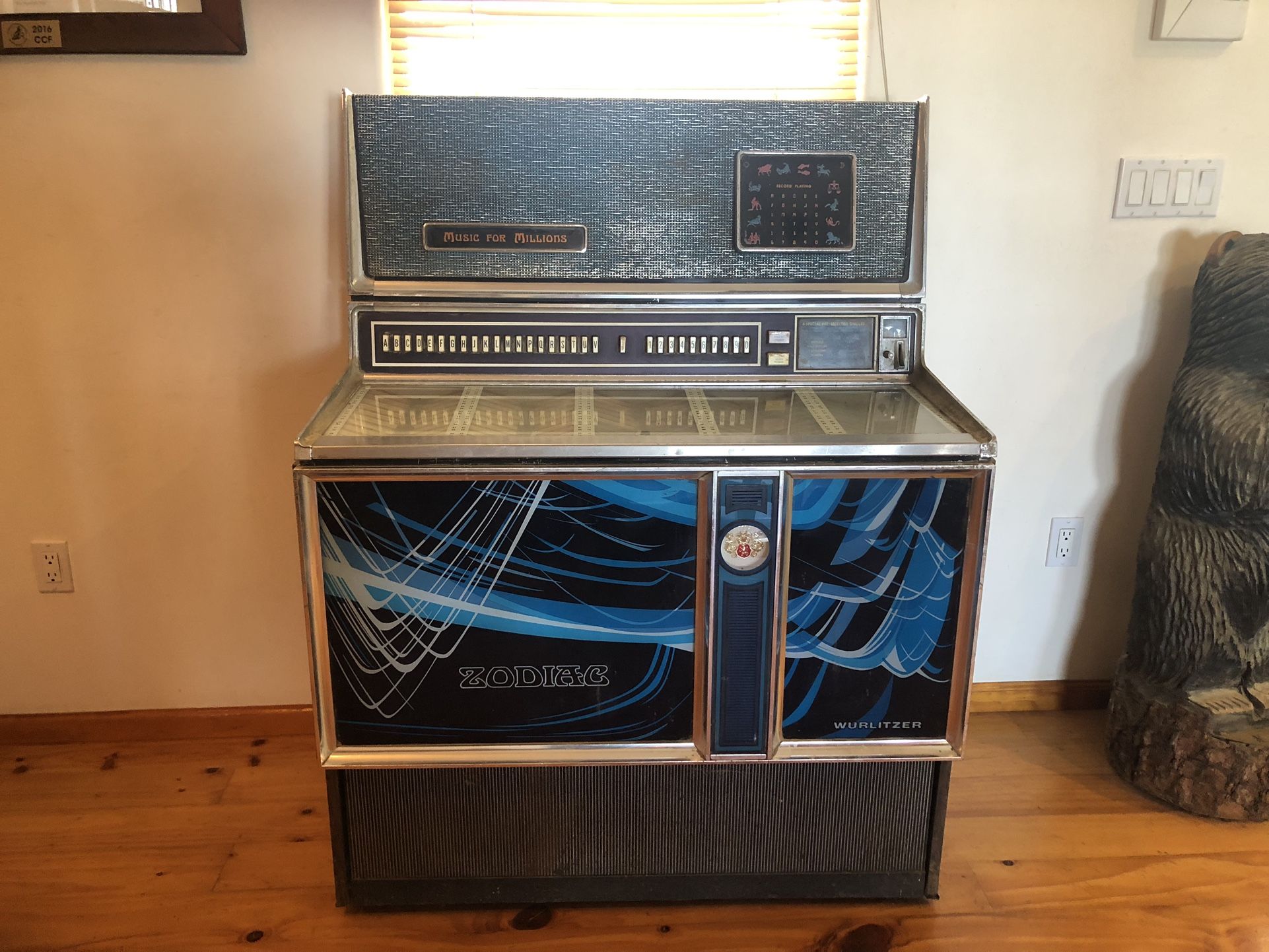 Antique Juke Box