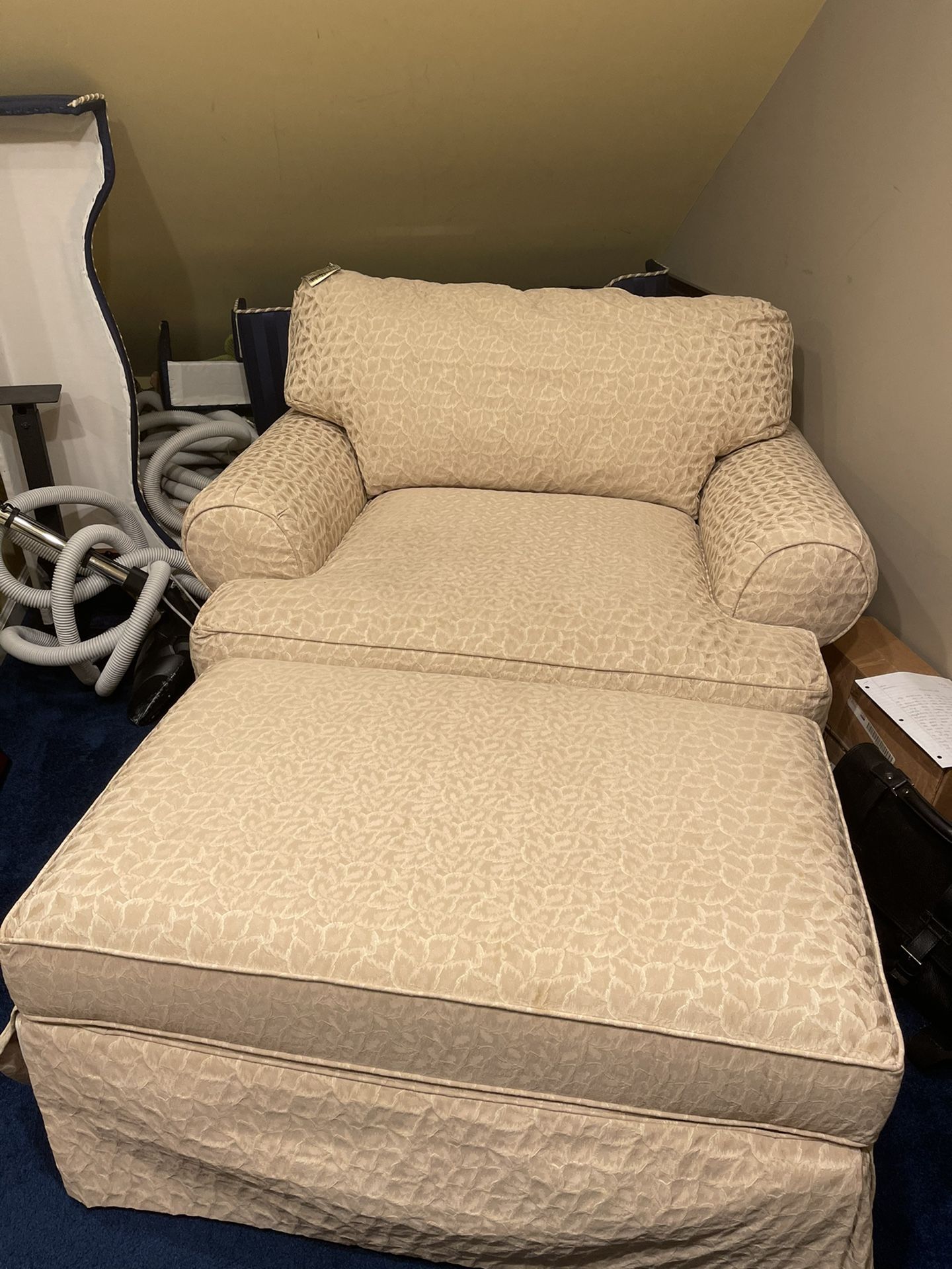 Oversized Chair - Champagne Color