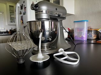 KitchenAid  5 Quart Mixer