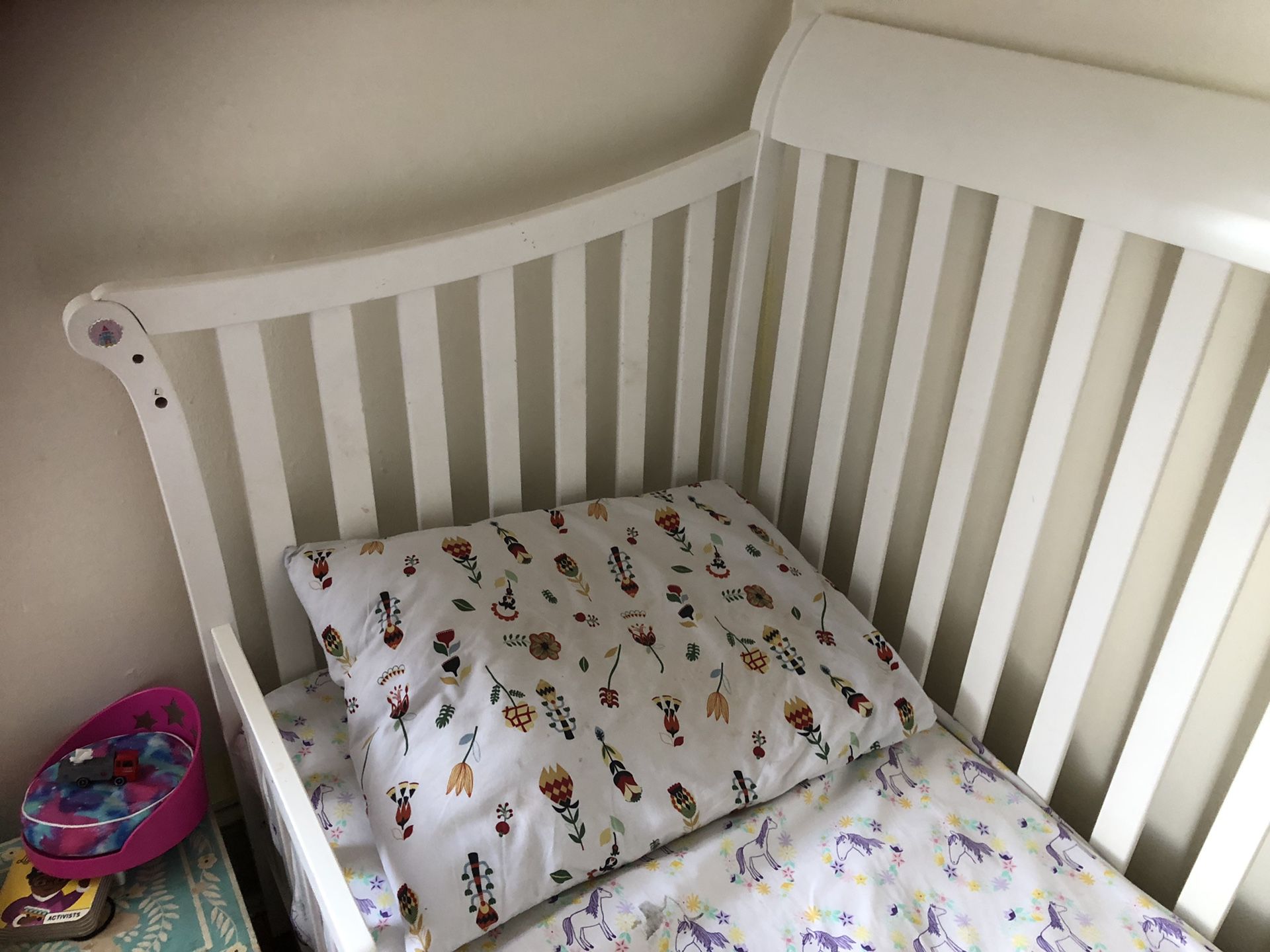 Toddler bed - Good condition