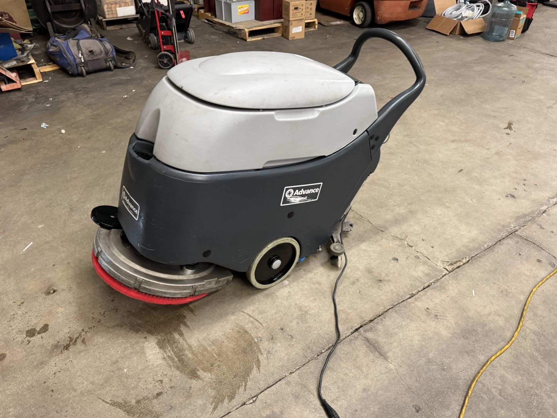 Advance SC450 - 20” Auto Floor scrubber