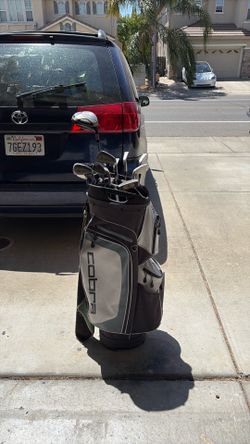 With super light cobra bag excellent condition Titliest DCI complete golf club set titliest driver nice putter