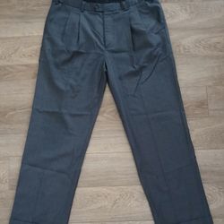 Van Heusen Traveler Cuffed Trousers Crosshatch Pleated Dress Pant Size 38x32