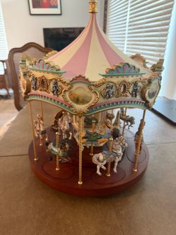 Decorative Carousel Music Box Figurine