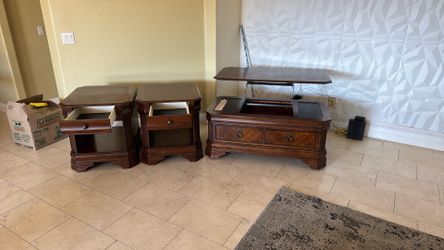 Ashley Table Set