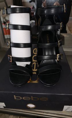 Size 7 Black and gold Lylaa Heels