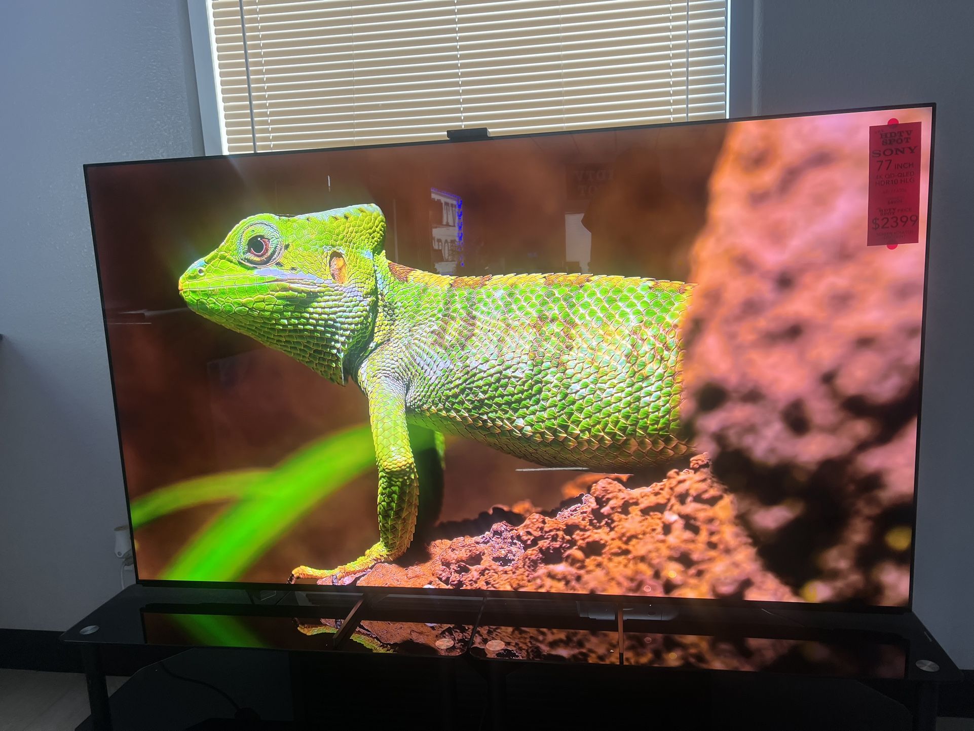 Sony 77-inch smart tv QDoled A95L 4k 120hz