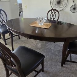 DINING ROOM TABLE 