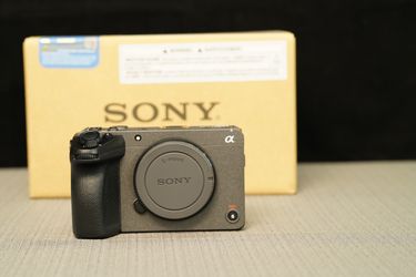 FX30 Digital Cinema Camera Body  (Free Cage buying it with lens)