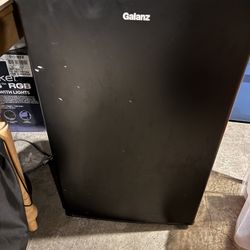 Galanz Mini Fridge